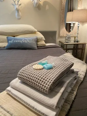 Image of Work or Play •Private• Reliable Wifi • Sleeps 6• Suite #1