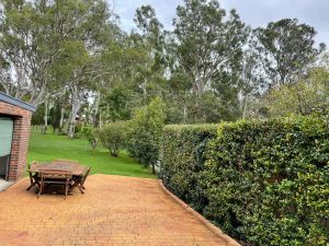 Image of ☘️\"KILMEEDY\" Take time to smell the roses🌹 in Bowral-Walk to town-Pet friendly.