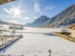 Image of Beautiful apartment for 4 guests with WIFI, TV, balcony and parking