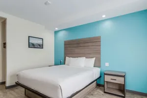 Image of Near Vibrant Katy Boardwalk District! Offers Free Parking and Breakfast!