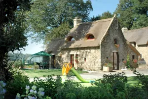 Image of Les CHAUMIERES de KERHOUIDEN - The CHAUMIERE