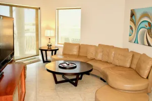 Image of Perfect Treasure Island Staycation! 3 Modern Units, Full Kitchen, Free Parking