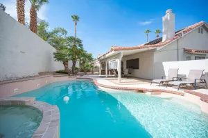 Image of Delightful 4 Bedroom House with Pool!