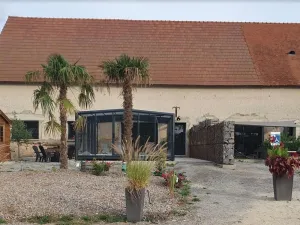 Image of Gîte rénové avec piscine couverte chauffée, spa, climatisation et équipements PMR à Couzon - FR-1-489-483