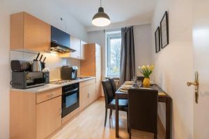Image of Beautiful 2 Bedroom Apartment incl Parking