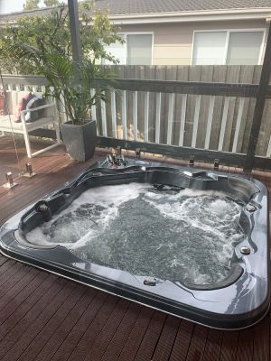 Image of STYLISH FAMILY BEACH HOUSE WITH A HOT TUB!