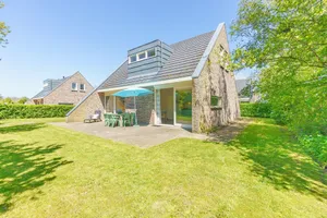 Image of Modern holiday home with a large garden.  Near the beach
