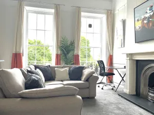 Image of Montpellier Regency apartment balcony & parking