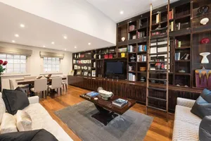 Image of Spectacular Knightsbridge House Harrods 1 minute