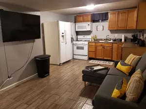 Image of 1 BRM Basement Apartment\/ 420 friendly outside