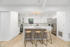 Image of Incredible Modern 4 Bedroom