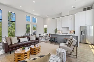 Image of Beautiful Perfectly Located Luxury 2 Bed Townhome