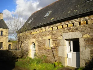 Image of HOUSE COQUETTE IN A HISTORICAL AREA