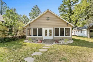 Image of Lakefront Tranquility Spacious Retreat Sleeps 14
