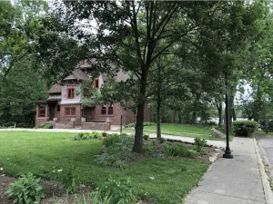 Image of History and Luxury on the Kankakee River.