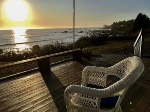 Image of Charming Oceanfront Cottage; Stunning Ocean Views, Hot Tub & Nearby Beach Access