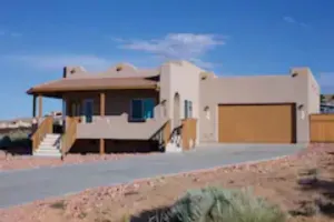 Image of Lakeview Desert Retreat with King size bed