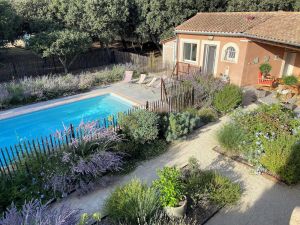 Image of Provencal villa in the heart of the oak grove