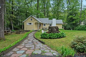 Image of Linny’s Lake Retreat,  Family-Friendly & Dock Access
