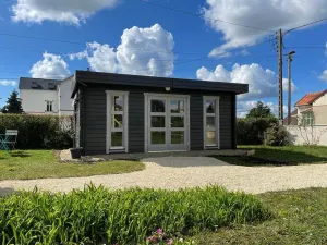Image of Fully equipped Tiny House with garden