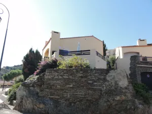 Image of Pleasant villa, its panoramic view of the sea and its swimming pool.