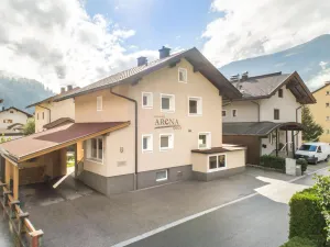 Image of Centrally located holiday home with a garden
