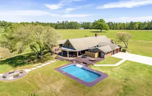 Image of Angela’s Ashlake Farm Estate Hancock Co.
