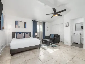 Image of Sierra Studio | Full Bath | Fully Equipped Kitchen