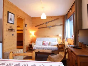 Image of Studio 4 pers. au pied des pistes, balcon, parking, Wi-Fi, proche commerces - FR-1-572-238