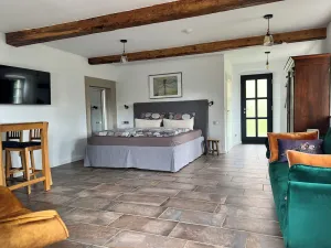Image of Mediterranean living in a listed building, rental after complete refurbishment