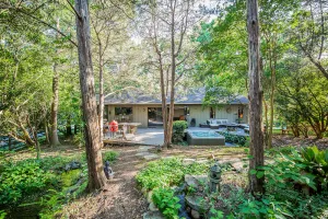 Image of Urban Escape w\/Hot Tub, Backyard Oasis, Min to Uptown!