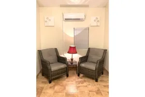 Image of Orange Grove Duplex: 2 Bedroom\/1Bath\/Kitchenette