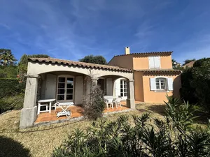 Image of Maison Individuelle 2 Chambres avec Jardin, Piscine et Tennis, Proche du Centre-Village - FR-1-726-44