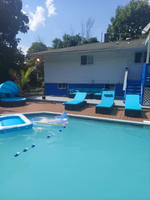 Image of Lovely 2-bedroom rental with pool