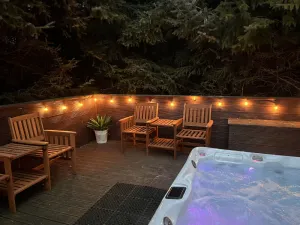 Image of Stunning 3-Bed Hot Tub Lodge Northumberland