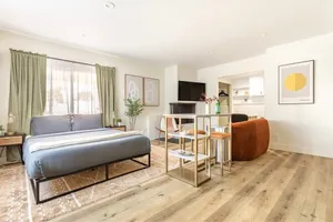 Image of Steps to Beach Manhattan Beach 2 Bedroom Parking
