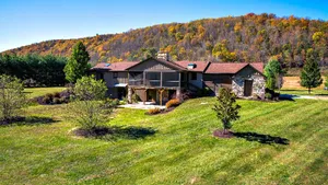 Image of Gorgeous Private Retreat on the Jackson River