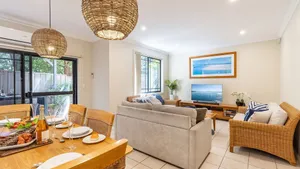 Image of 2 11a Christmas Bush Avenue - fantastic pet friendly townhouse close to Dutchies Beach with Wi-Fi and Air Con