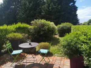 Image of Studio cosy et terrasse-jardin superbe vue mer