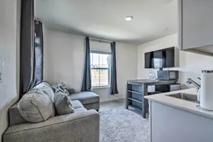 Image of Contemporary Los Banos Studio Less Than 3 Mi to Dtwn!