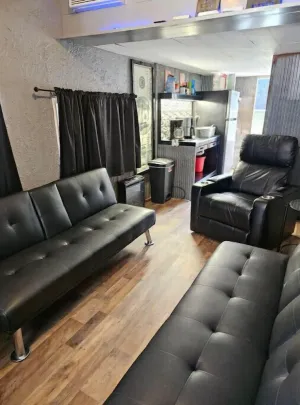 Image of Life’s a Boat! Studio style! Sleeps 4!