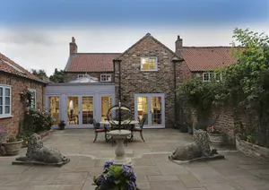 Image of Stylish 3 bedroom holiday home near York