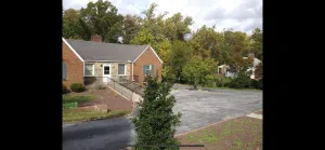 Image of Sunlight floor apartment in a house w\/private parking near Washington DC