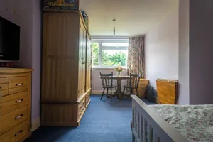 Image of Room in shared house in leafy suburban road.  London Zone 4