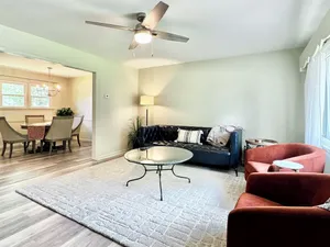 Image of This house is a 3 bedroom(s), 1.5 bathrooms, located in Gas City, IN.