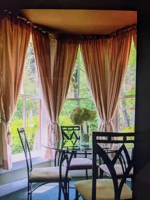 Image of Unit 14 Roomy King Suite With Daybed Kitchenette,