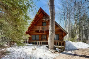 Image of Cozy cabin with wood stove, scenic balcony & washer\/dryer - near Lake Payette