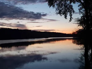 Image of A MUST SEE! 2BR Lakefront Home w\/ Boats & More!