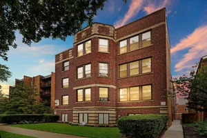 Image of 1BR Simple & Roomy Apartment in Evanston - Hinman S3