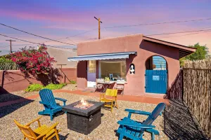 Image of Historic Guesthouse 2 Blocks from the UofA, Low Summer Rates!